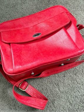 Samsonite Red Leather Travel Shoulder Bag